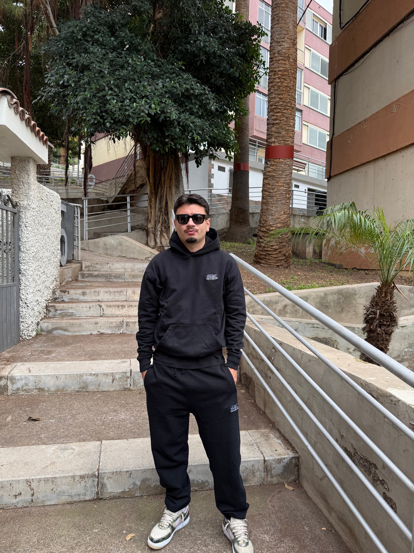 Sudadera con capucha Negra